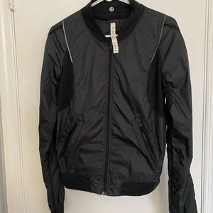 Lululemon Size 8 black running jacket